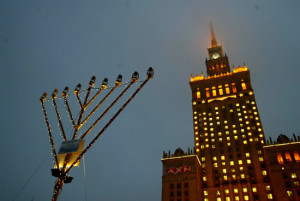 warsaw lights menorrah 2