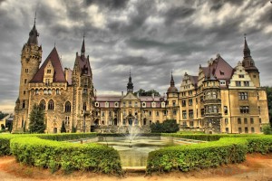 Moszna Castle, Moszna Poland. Photo credit - Anna, ARCYFOTKA, Lipiec 2014.