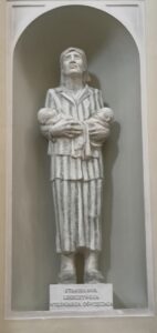 Stanislawa Leszczynska, Polish midwife, statue in Warsaw church